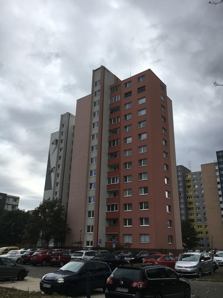 Circle Apartments Ipelska Bratislava Exterior foto